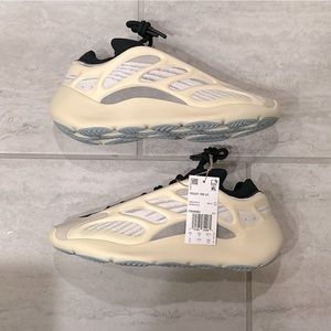 Yeezy 700 V3 Azael Sneakers